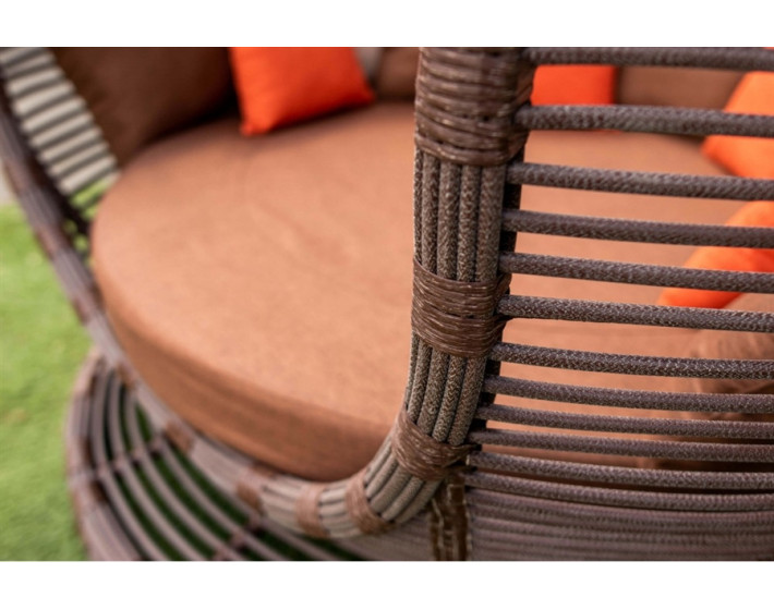 Бунгало из металла и ротанга Соланда