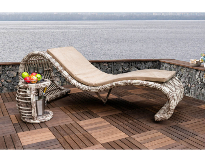 Шезлонг из ротанга «Аурелия Сан Лаунж»